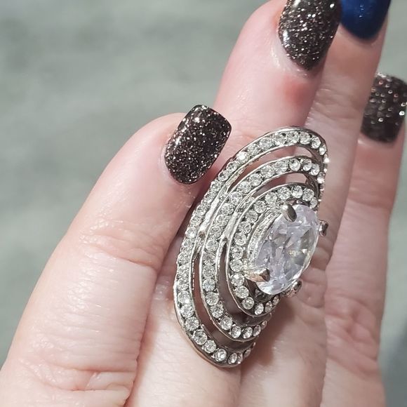 Jeweled statement ring‎ size 5 - Picture 4 of 6